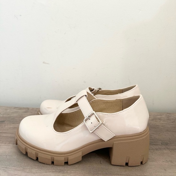Soda Mary Jane chunky platform heel size 8-8.5 preppy academia schoolgirl - Picture 1 of 7
